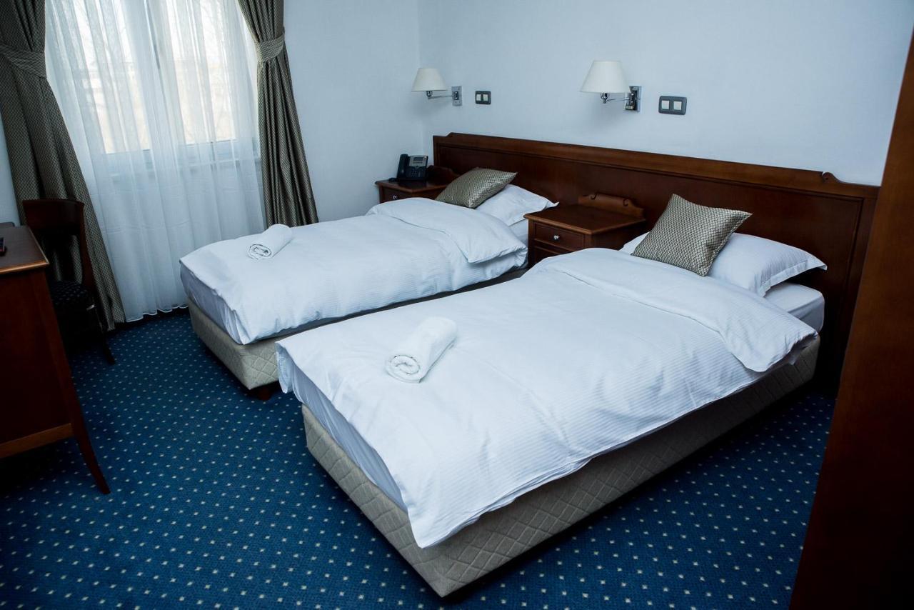 Hum Hotel