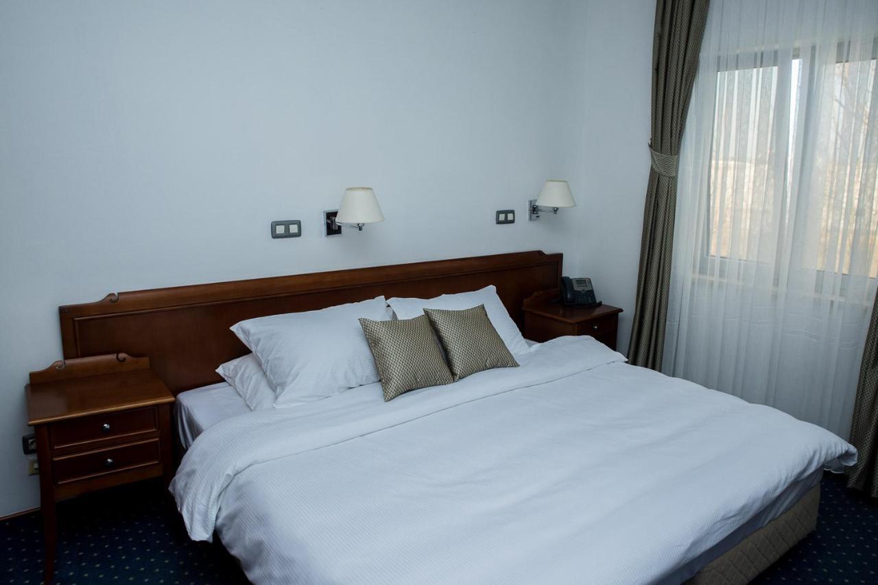Hum Hotel