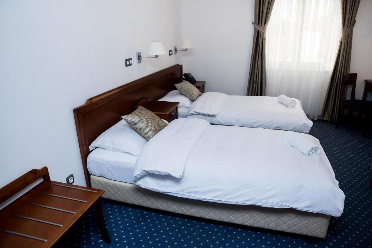 Hotel Hum