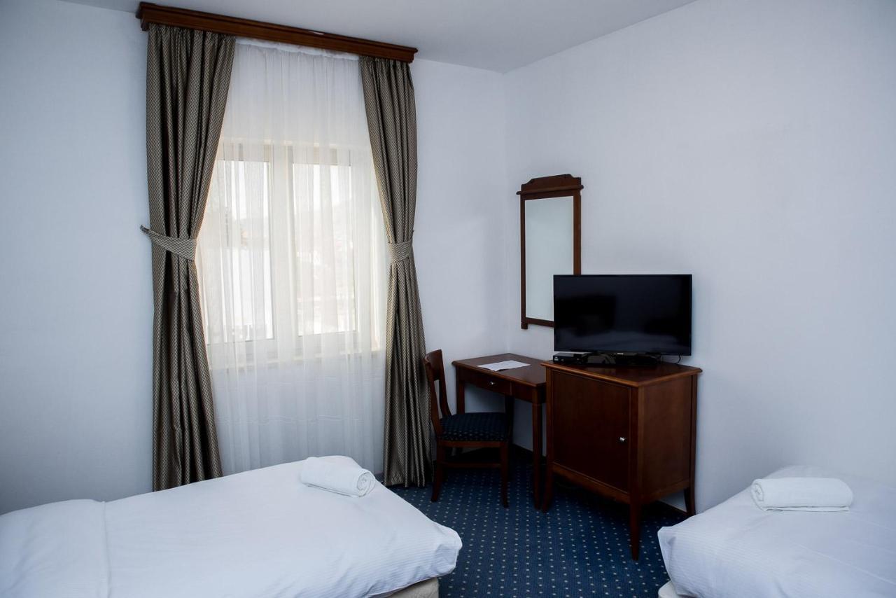Hum Hotel 3*